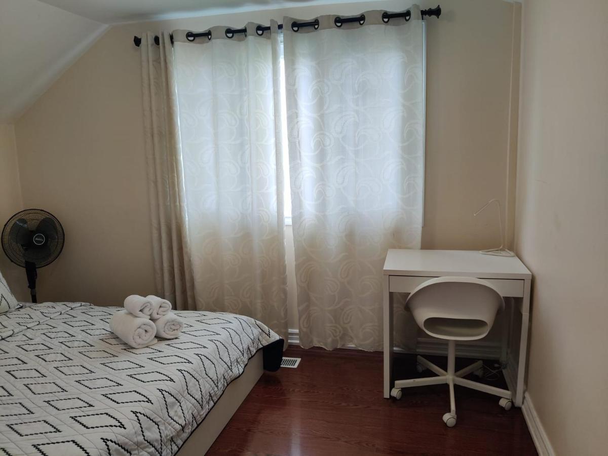 טורונטו Spacious Mbr Near Kennedy Subway & Go מראה חיצוני תמונה