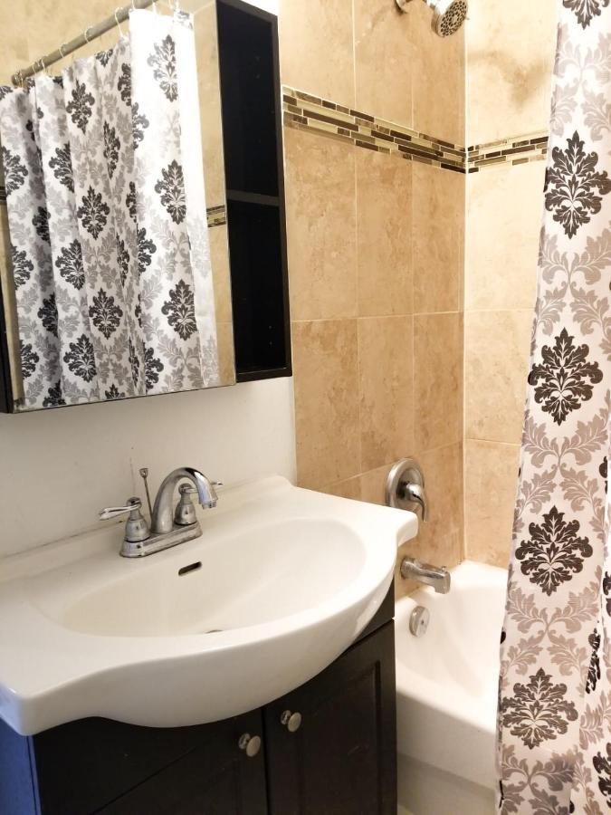 טורונטו Spacious Mbr Near Kennedy Subway & Go מראה חיצוני תמונה