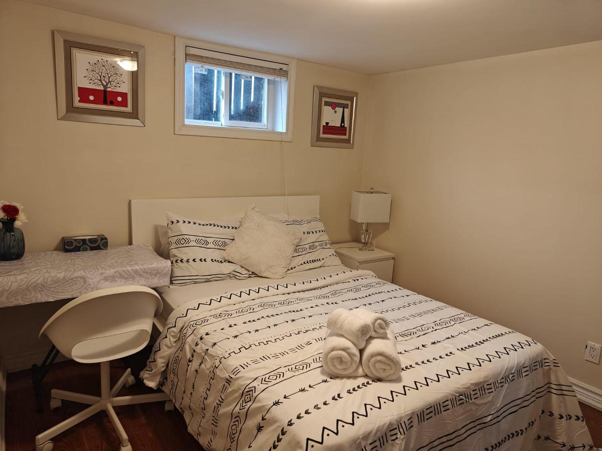 טורונטו Spacious Mbr Near Kennedy Subway & Go מראה חיצוני תמונה