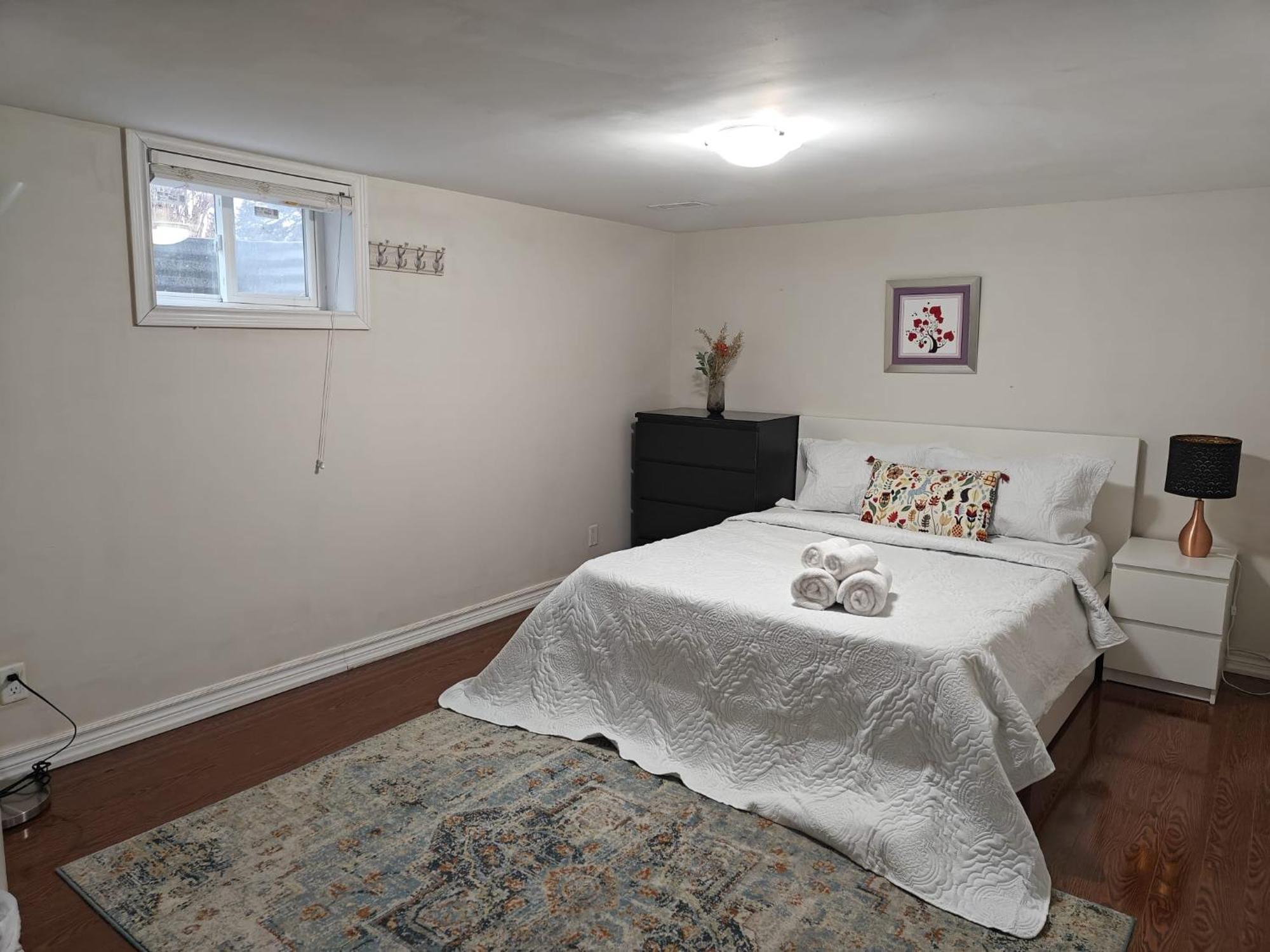 טורונטו Spacious Mbr Near Kennedy Subway & Go מראה חיצוני תמונה