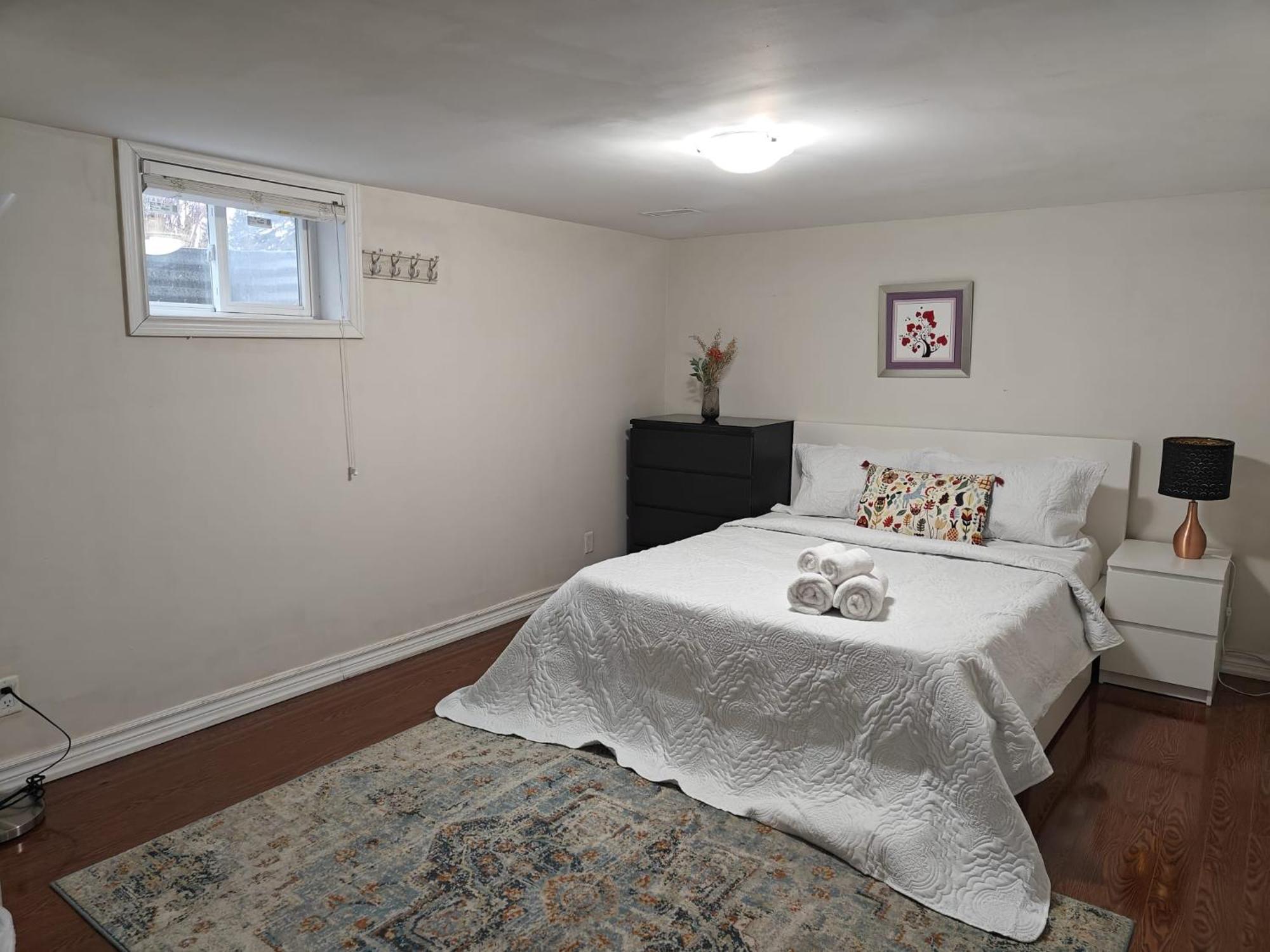 טורונטו Spacious Mbr Near Kennedy Subway & Go מראה חיצוני תמונה
