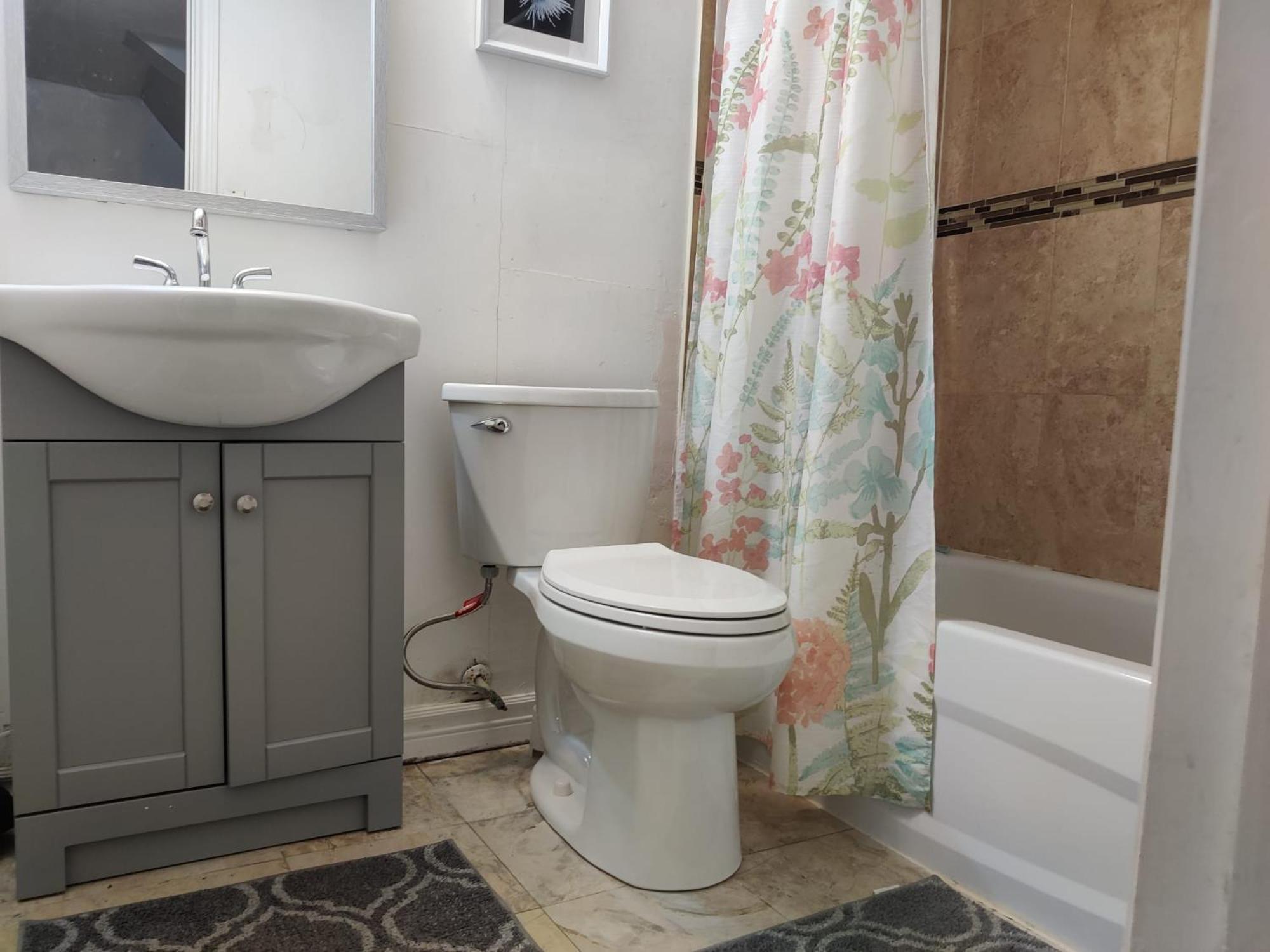 טורונטו Spacious Mbr Near Kennedy Subway & Go מראה חיצוני תמונה