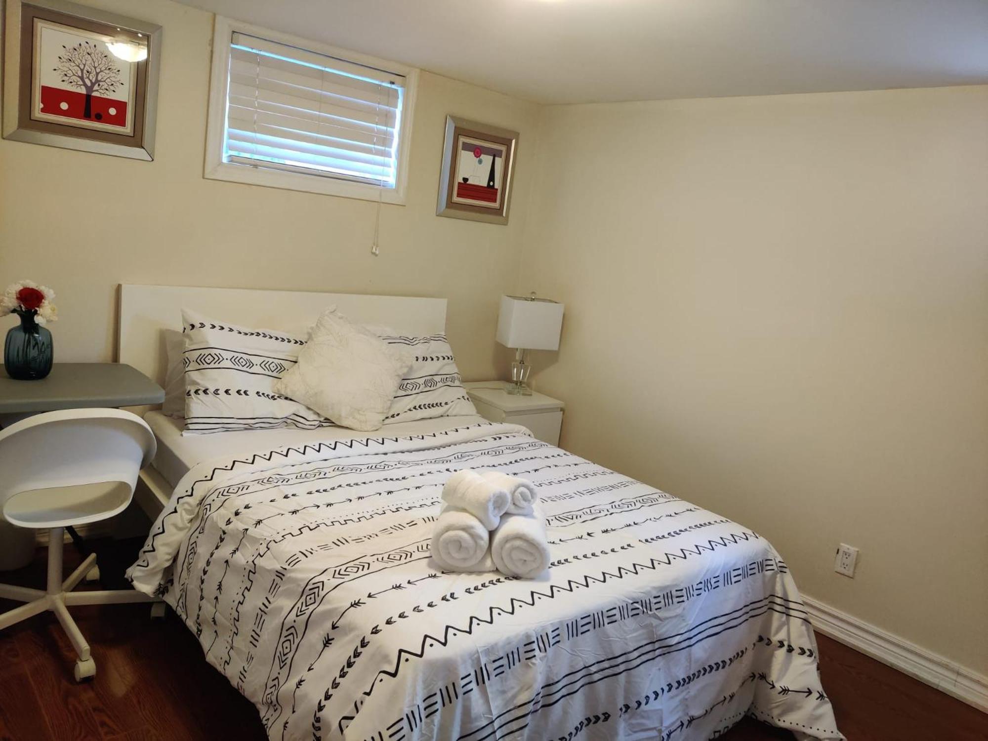 טורונטו Spacious Mbr Near Kennedy Subway & Go מראה חיצוני תמונה