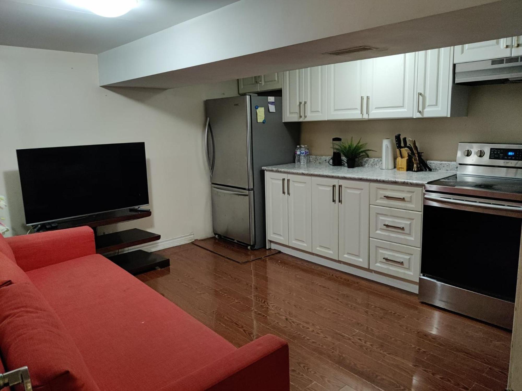טורונטו Spacious Mbr Near Kennedy Subway & Go מראה חיצוני תמונה