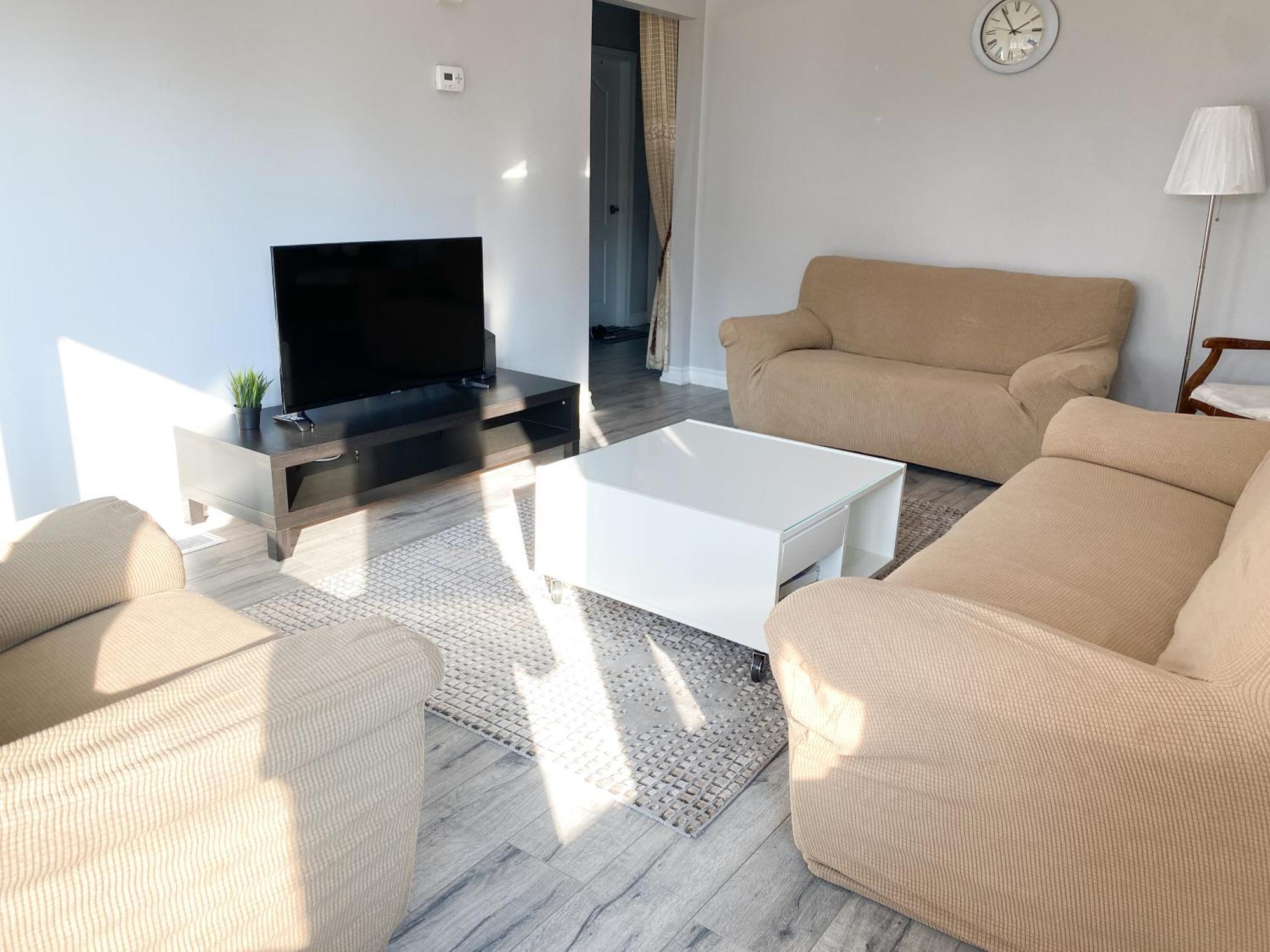טורונטו Spacious Mbr Near Kennedy Subway & Go מראה חיצוני תמונה