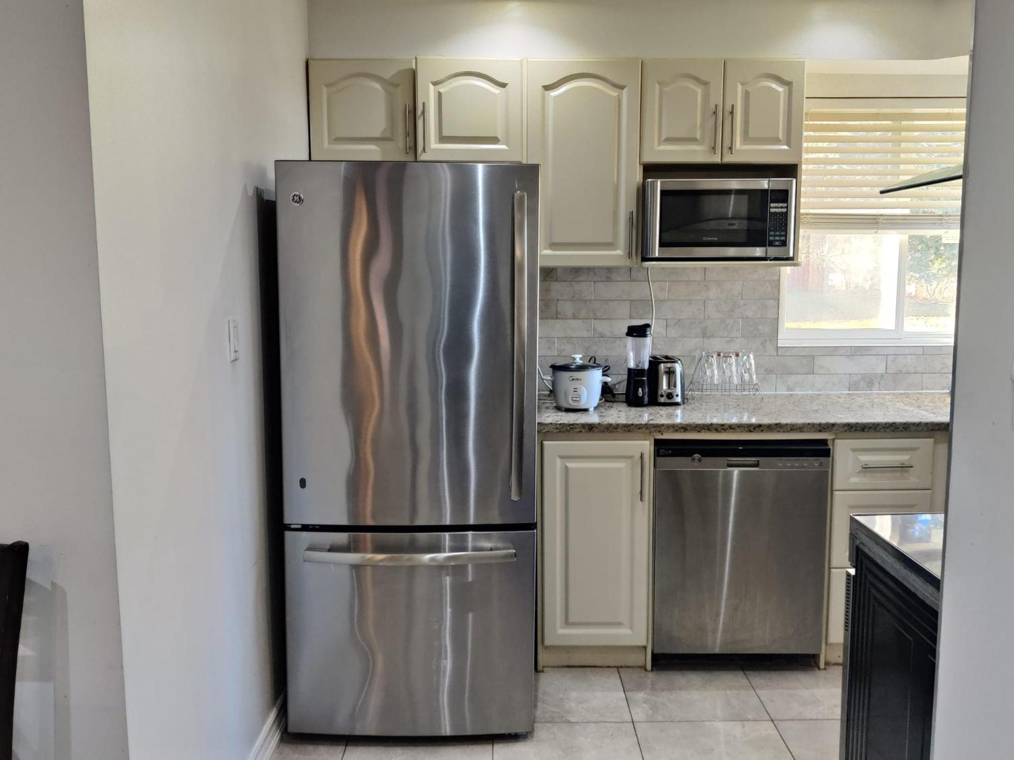 טורונטו Spacious Mbr Near Kennedy Subway & Go מראה חיצוני תמונה
