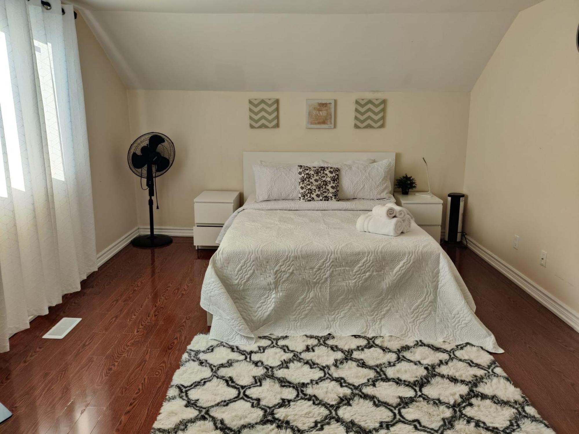 טורונטו Spacious Mbr Near Kennedy Subway & Go מראה חיצוני תמונה